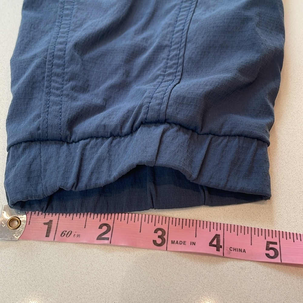Athleta Trekkie Zipper Slant Pocked Cropped Jogger Pants, Size 10 - Picture 10 of 10